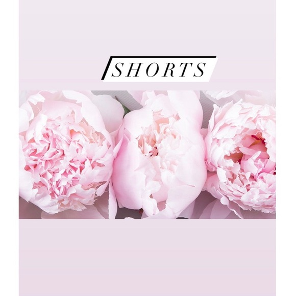 Shorts - Picture 2 of 3